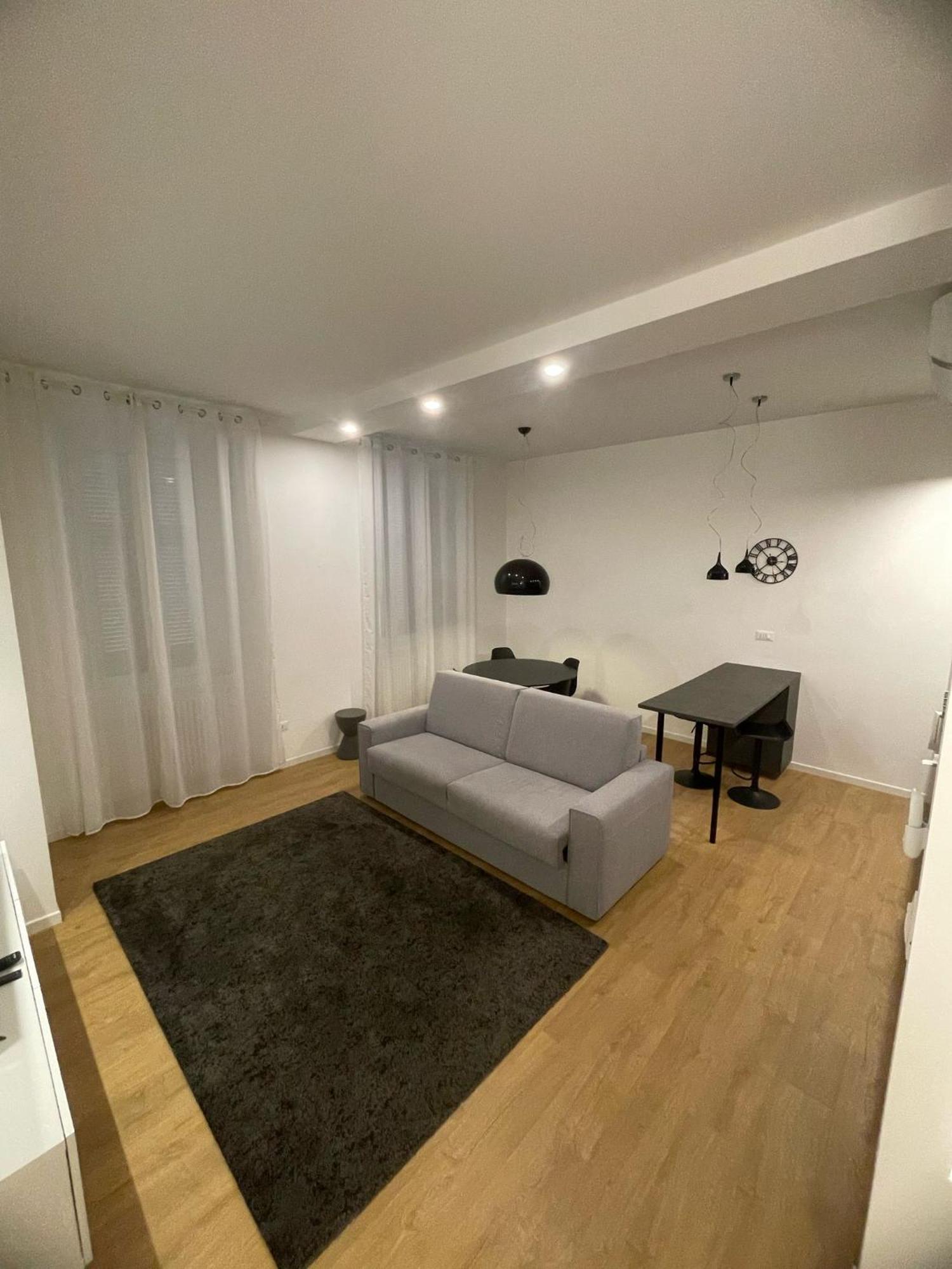 Trieste Centrale Luxury Apartament In Stile Moderno Екстер'єр фото